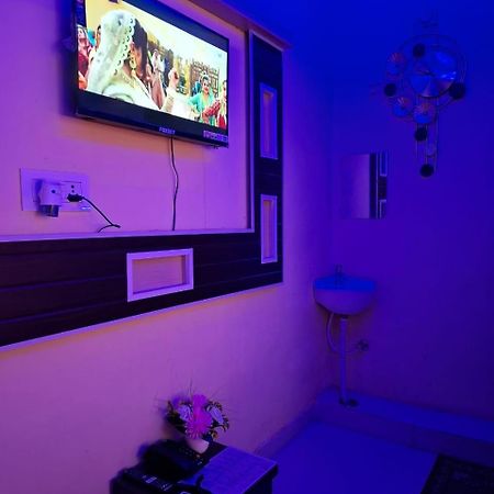 Hotel Sgh Subhadra Guest House Ayodhya エクステリア 写真