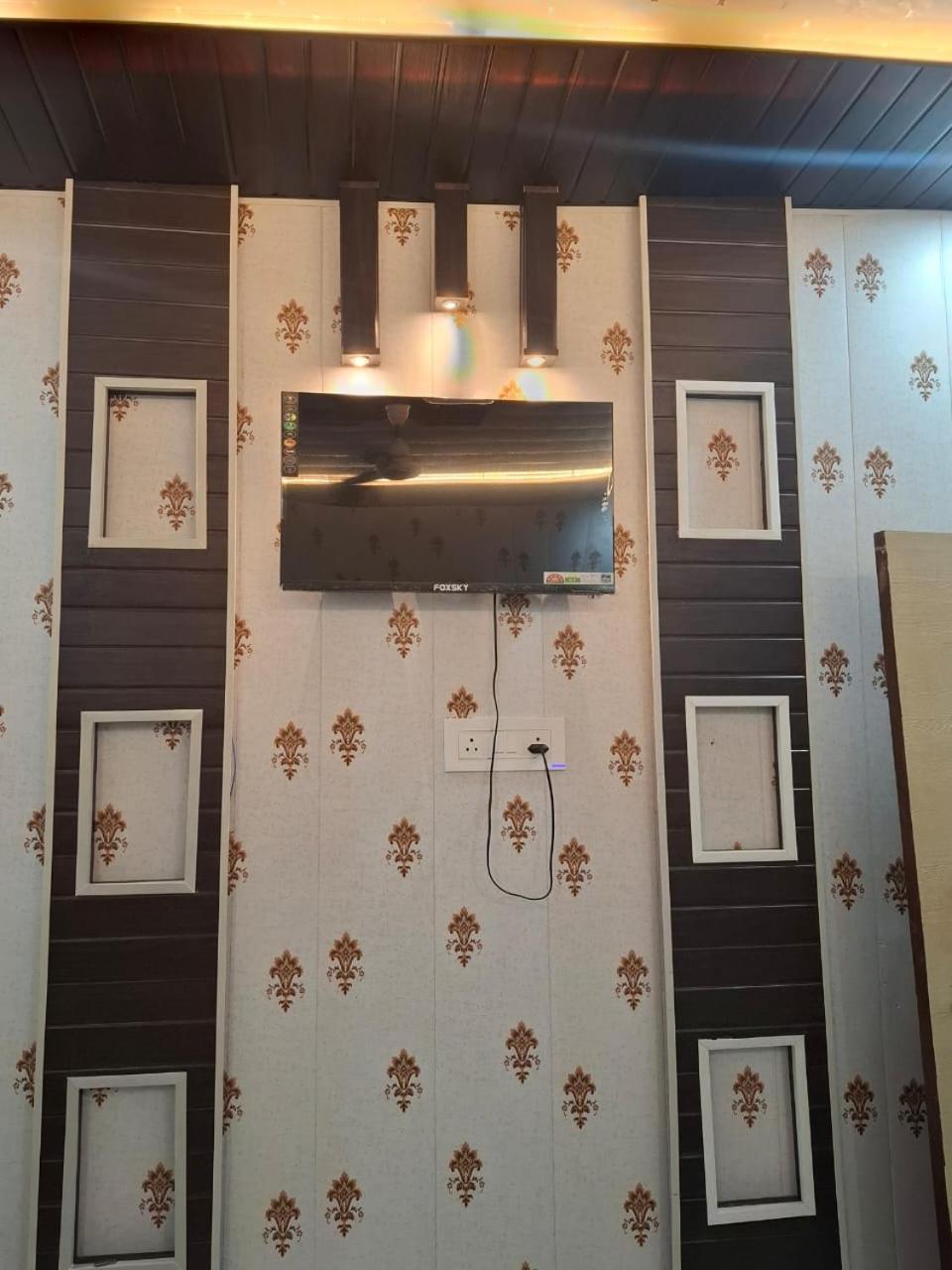 Hotel Sgh Subhadra Guest House Ayodhya エクステリア 写真