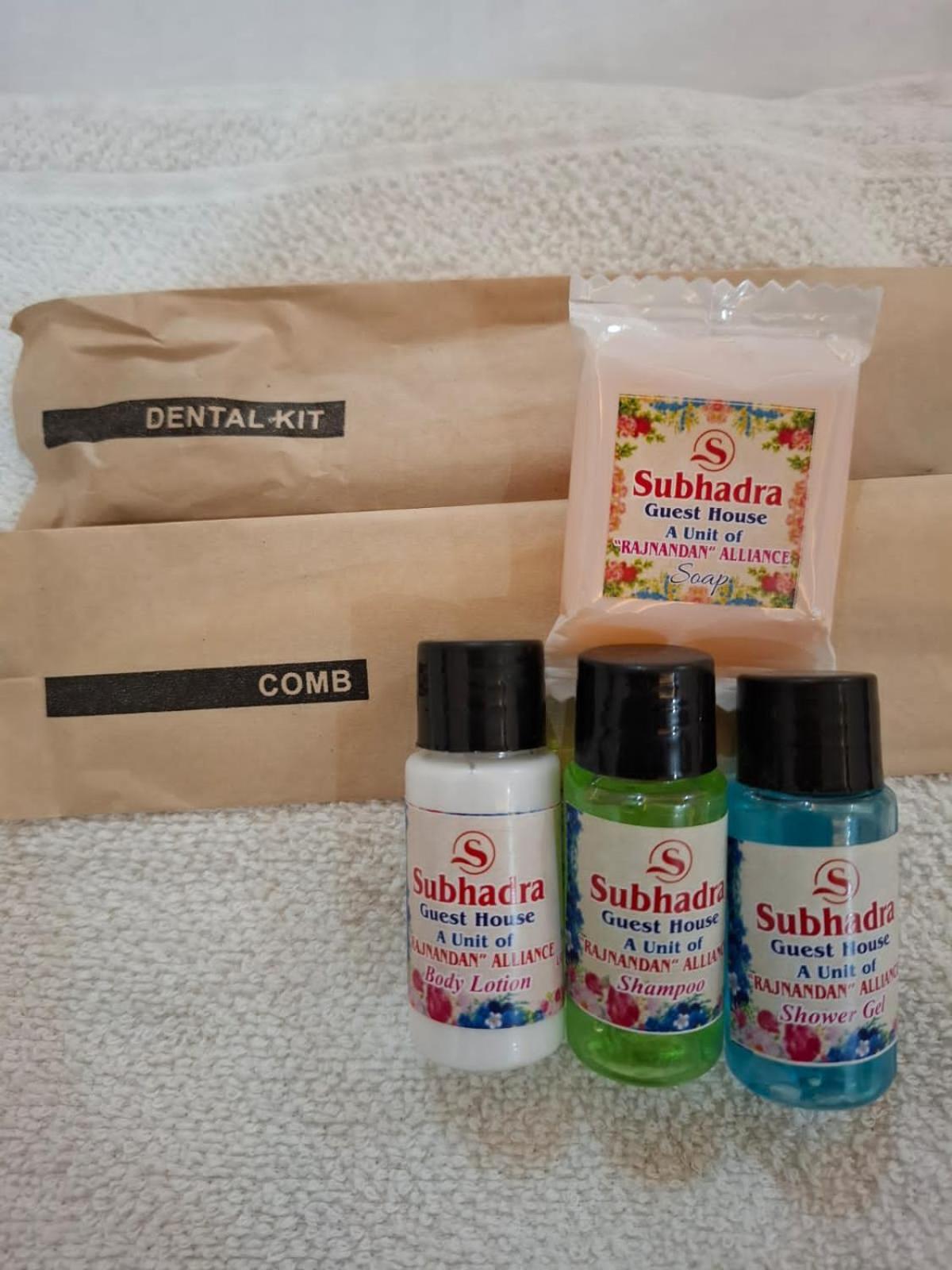 Hotel Sgh Subhadra Guest House Ayodhya エクステリア 写真